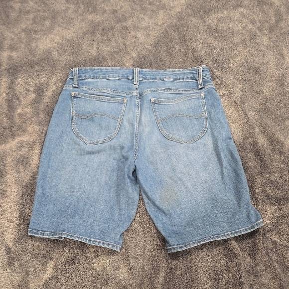 Lee Riders midrise Bermuda shorts size 12M - Picture 3 of 4
